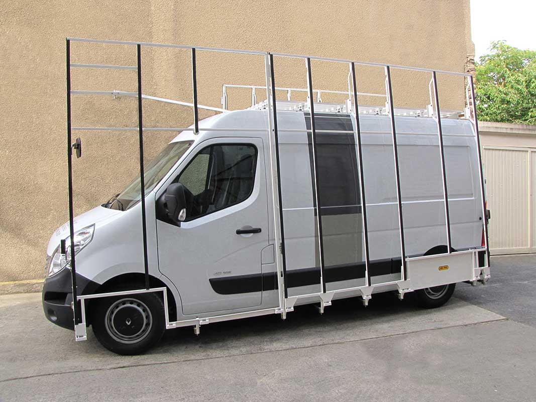 Fourgon miroitier, menuiseries bois, alu, pvc