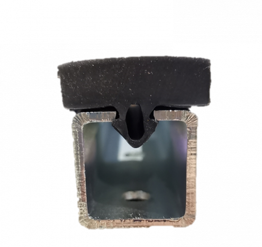 Profil caoutchouc plein en longueur de 15ml pour trottoir